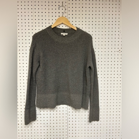 Vetta The Cropped Grey Knit Sweater - Picture 2 of 6